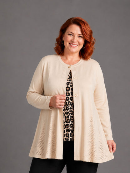 Heimod Strickjacke mit Ajour-Saum – Sand, Pink, Rot, Weiß – Große Größen 44–60