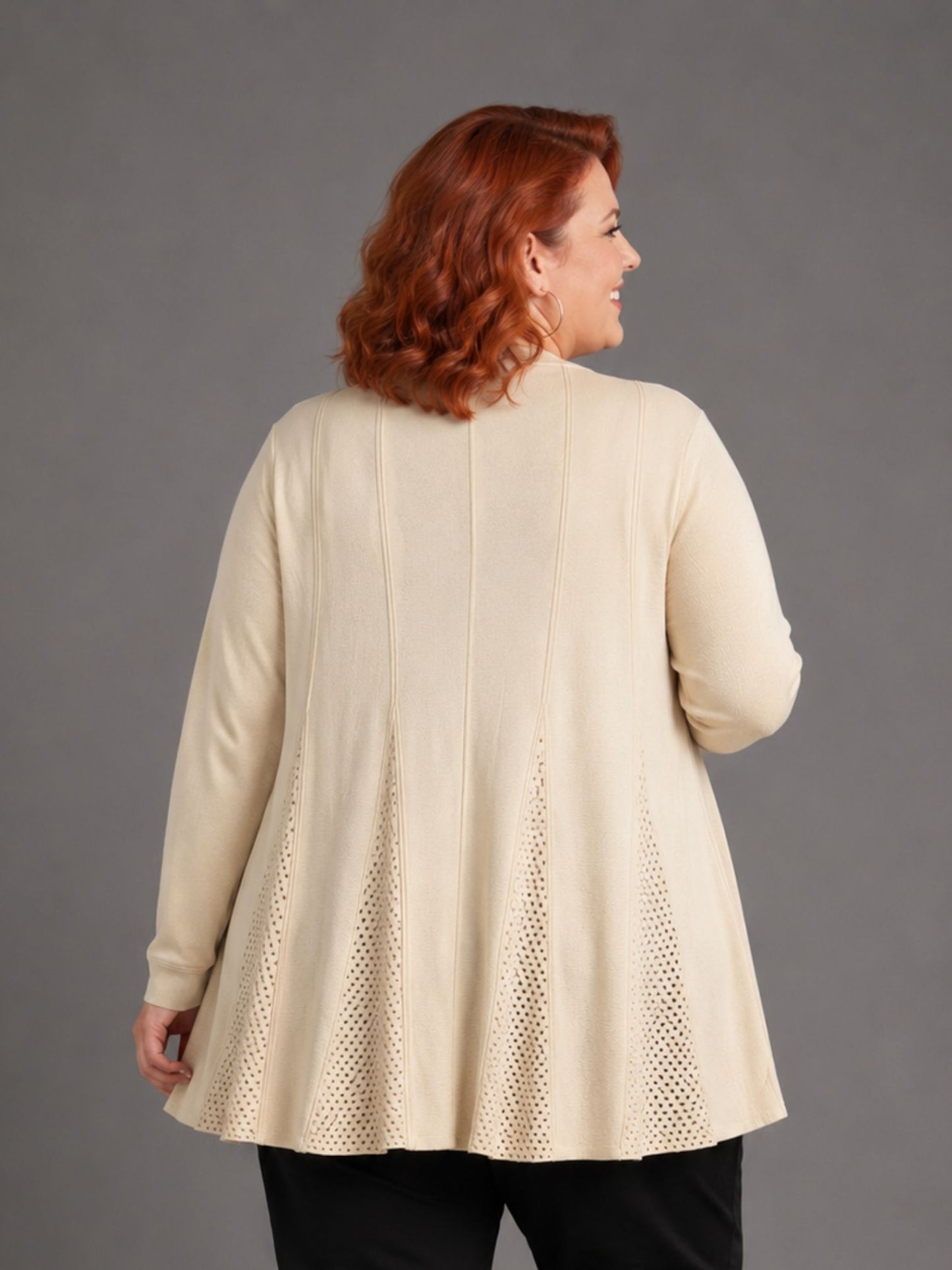 Heimod Strickjacke mit Ajour-Saum – Sand, Pink, Rot, Weiß – Große Größen 44–60