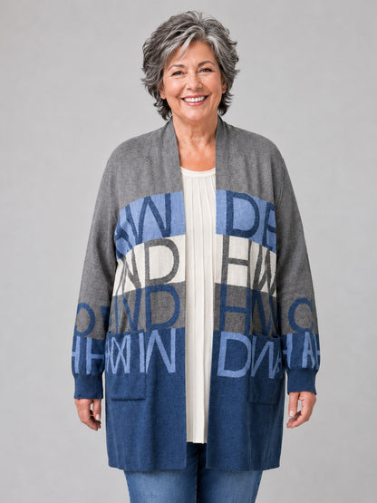 Heimod Strickjacke Baumwolle mit Buchstaben-Muster – Blau/Grau Gr. 44–60