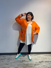Lade das Bild in den Galerie-Viewer, Moccoco Jeansjacke Lochnieten verschiedene Farben 44-58
