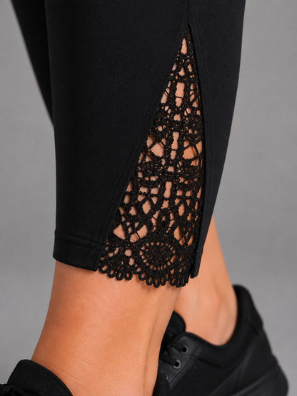 Lea H Curve Leggings 3/4-Länge mit Spitzeneinsatz – Schwarz & Weiß – Gr. 44–54