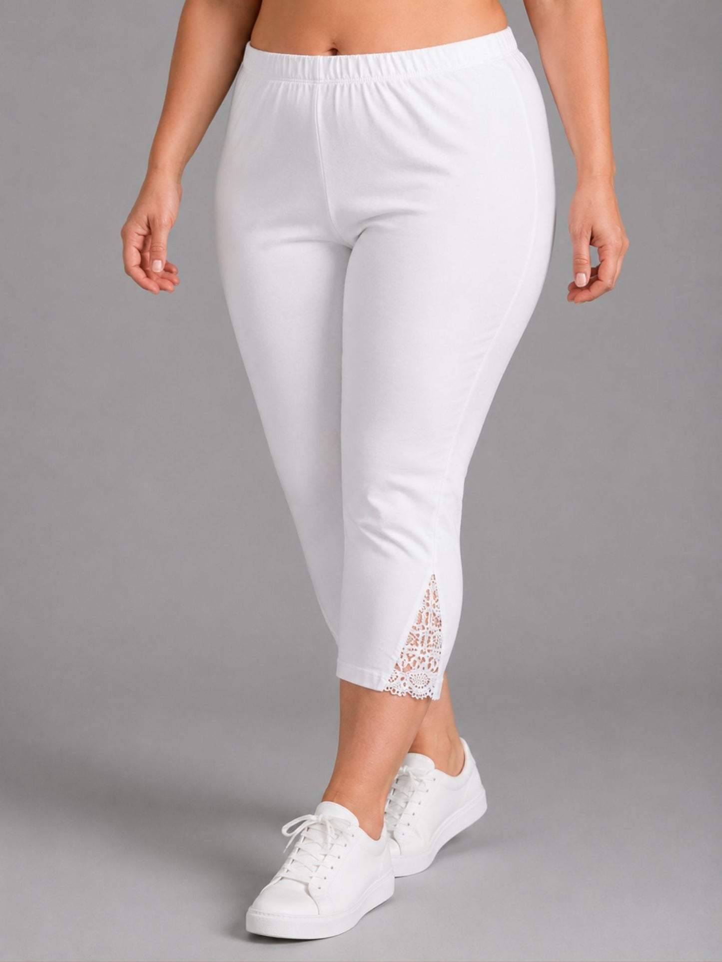Lea H Curve Leggings 3/4-Länge mit Spitzeneinsatz – Schwarz & Weiß – Gr. 44–54