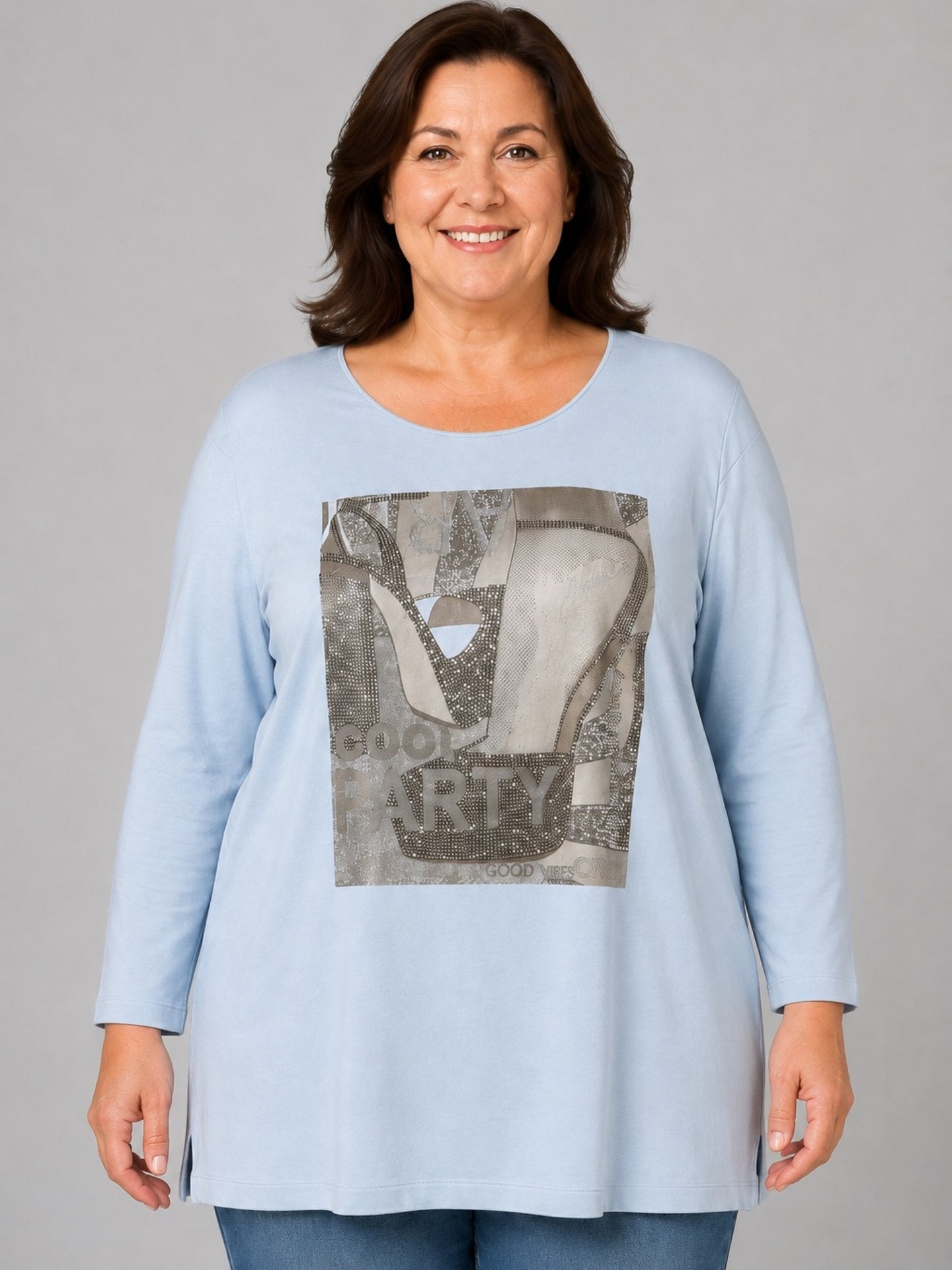 Lea H Curve Shirt Modal-Mix mit Straß-Motiv A-Linie – Hellblau Gr. 44–54