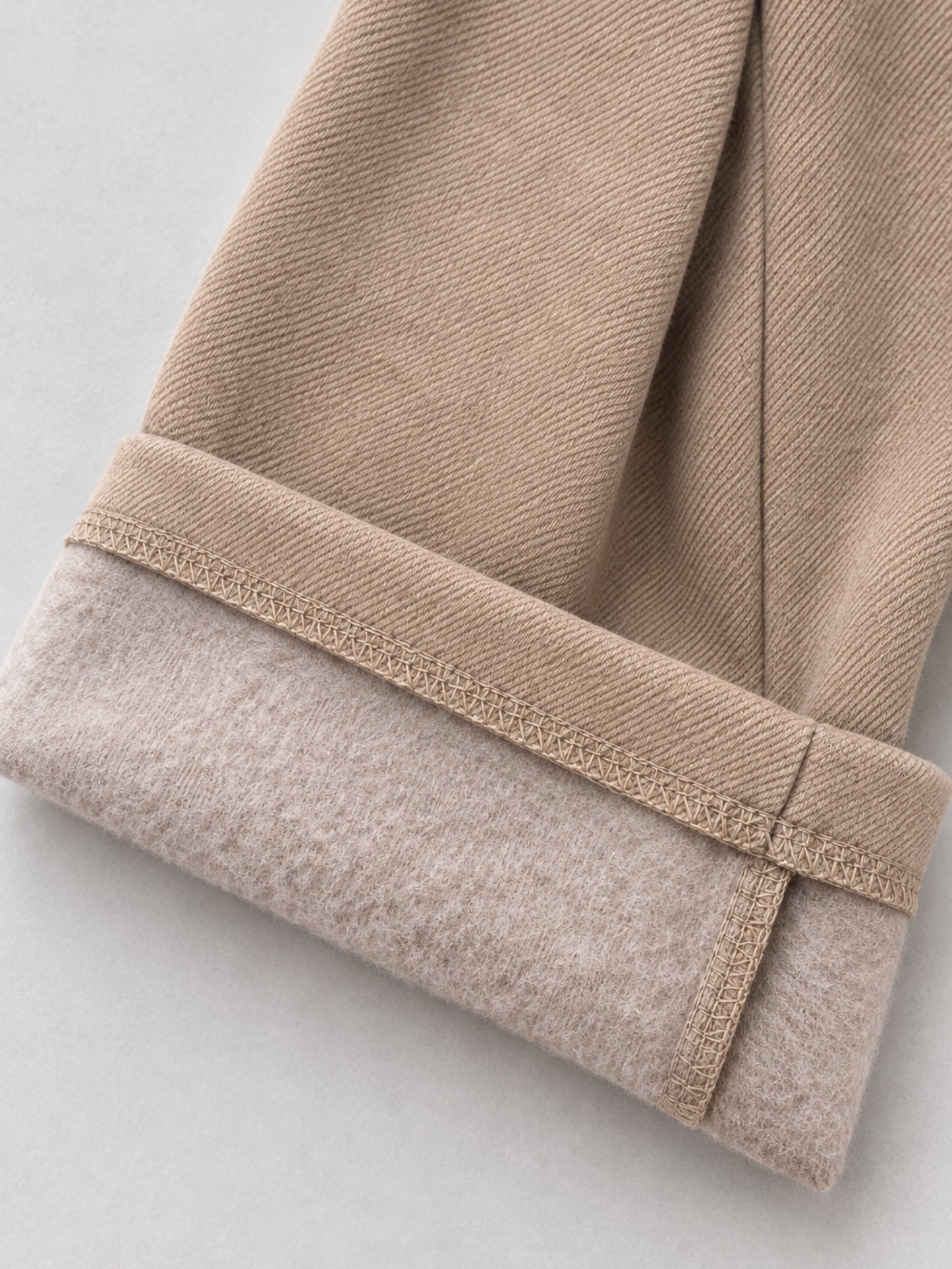 Lea H Curve Hose Twill angeraut mit Gummizug und Gürtel – Sand, Schokobraun, Schwarz Gr. 44–54
