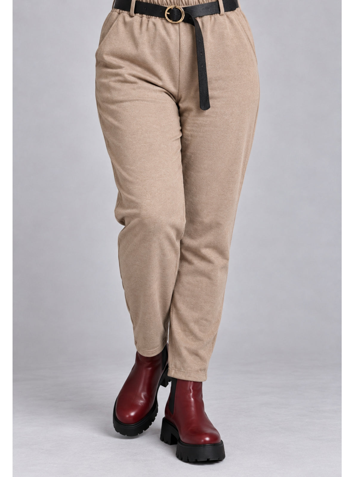 Lea H Curve Hose Twill angeraut mit Gummizug und Gürtel – Sand, Schokobraun, Schwarz Gr. 44–54