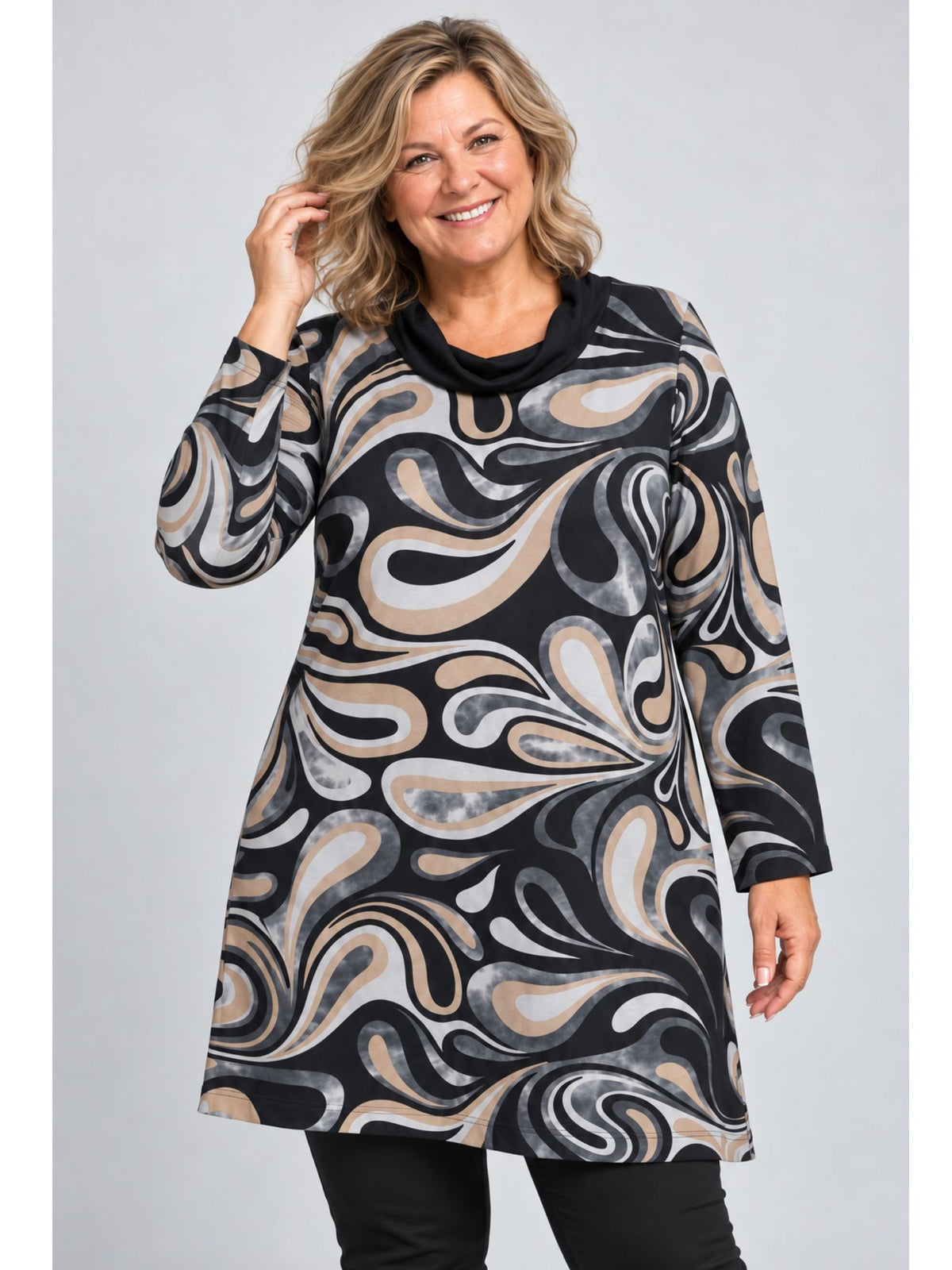 Schwarze Tunika von Pont Neuf mit grafischem Muster in Beige und Grau und schwarzem Kragen, Vorderansicht