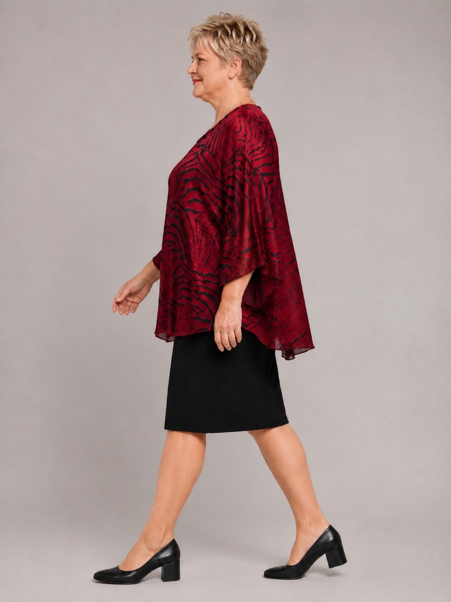 Sempre Piu festliches Etuikleid mit Chiffon-Überwurf – Rot/Schwarz Gr. 44–60