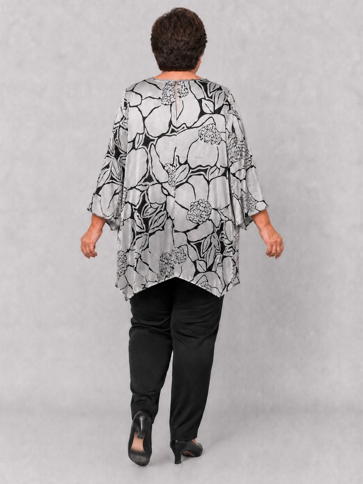Sempre Piu Tunika Ausbrenner-Satin Blumen A-Linie – Silber/Schwarz Gr. 48–60
