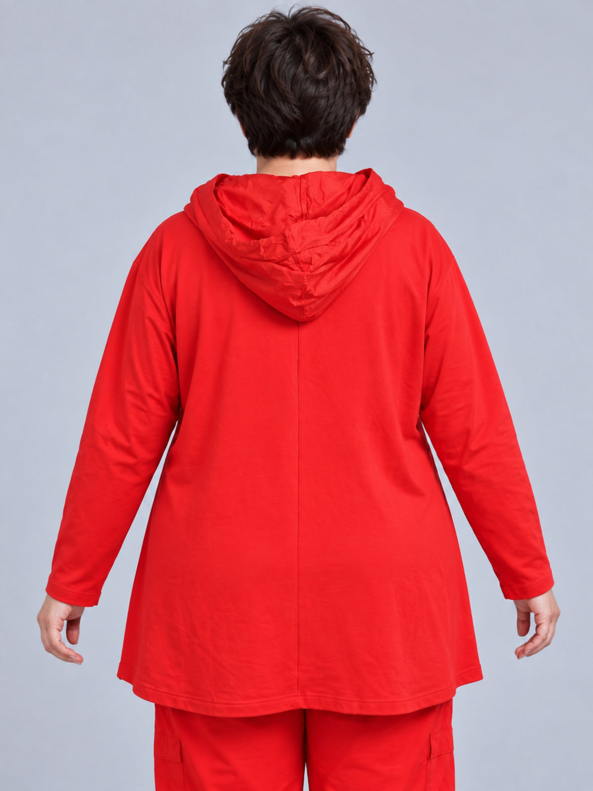 Rotes Kapuzenshirt mit Microtaft-Kapuze und länger geschnittenem Rücken, Rückansicht