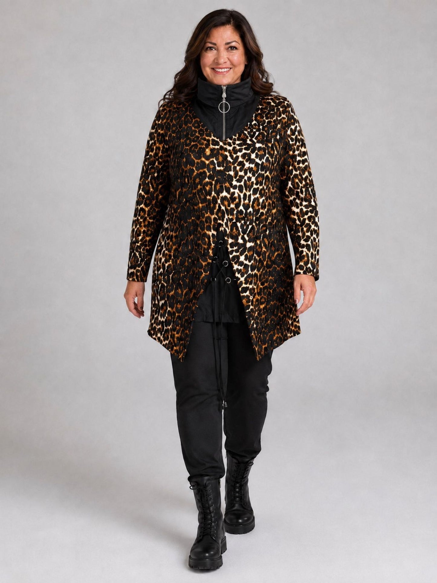Sinne by Coom Design Tunika Viskose mit Microtaft-Kragen A-Linie – Leo Braun/Schwarz Gr. 1–3 (EU 42–58)