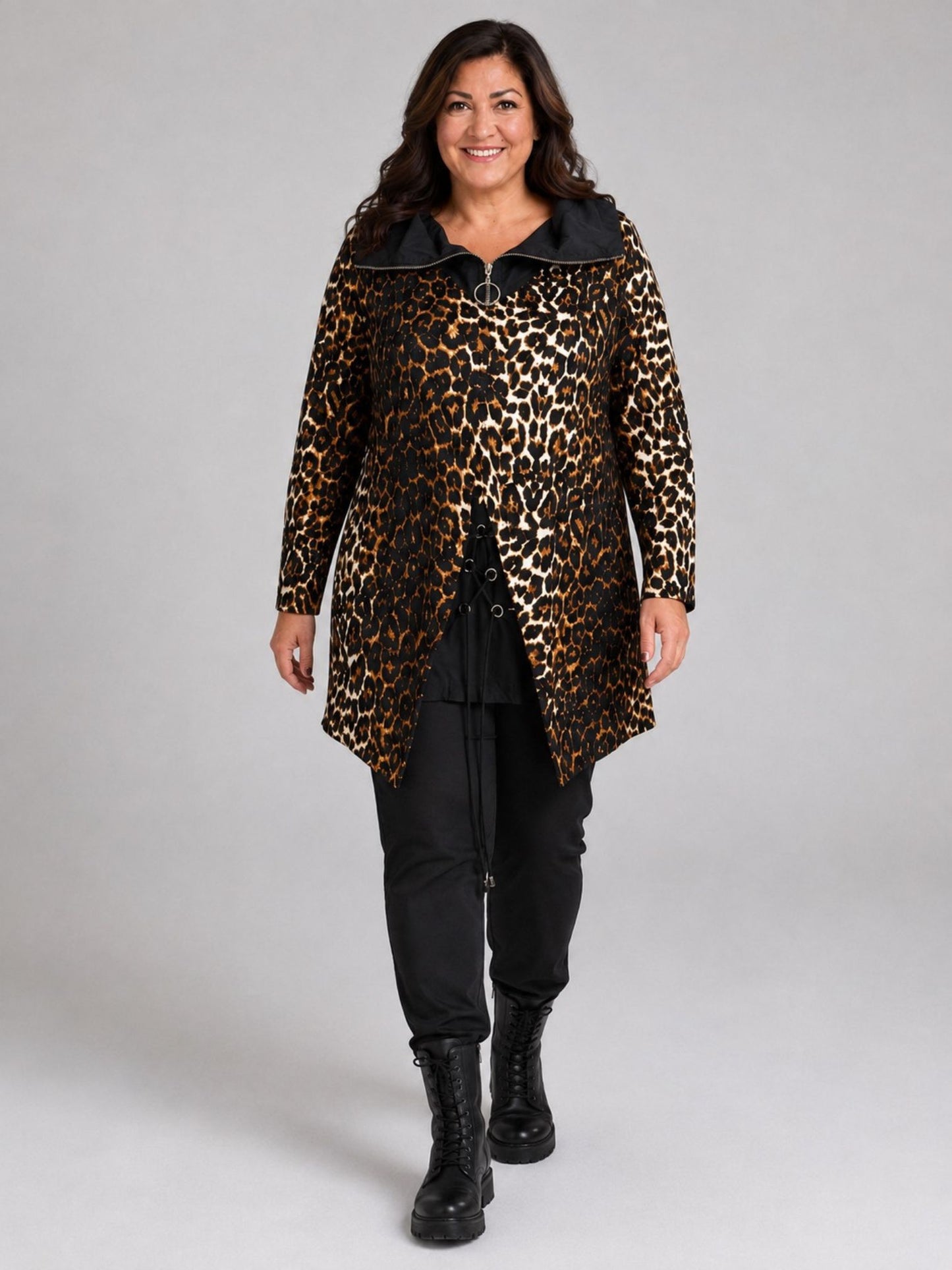 Sinne by Coom Design Tunika Viskose mit Microtaft-Kragen A-Linie – Leo Braun/Schwarz Gr. 1–3 (EU 42–58)
