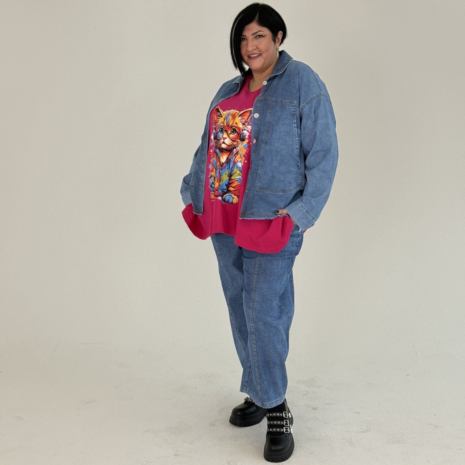 Sinne by Coom Jeansjacke Denimblau Knopfdetail große Größen – Nickis XXL Fashion – Ansicht 2