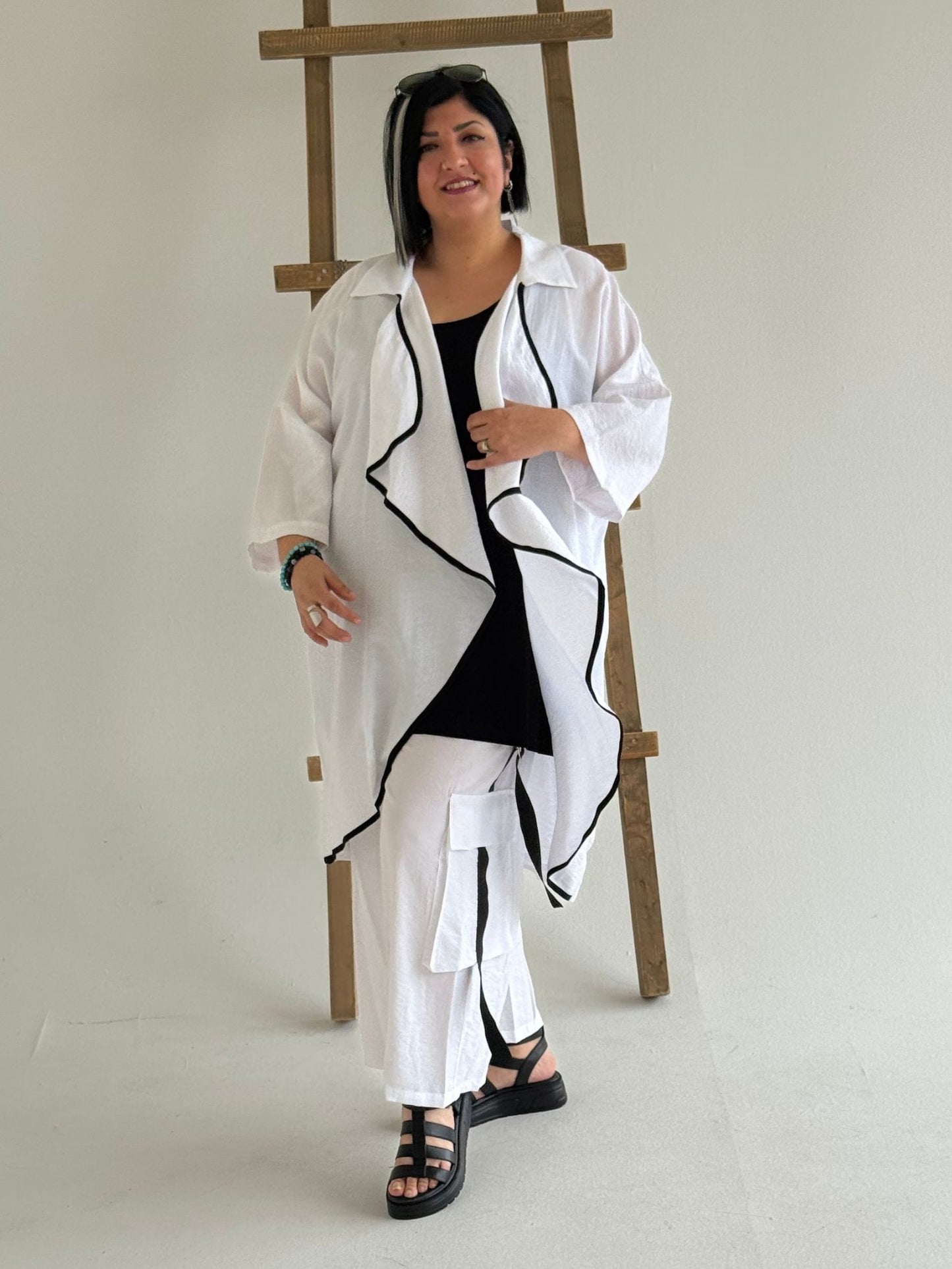 Sinne by Coom Jacke – Longcardigan mit Druck – in Pink, Weiß, Hellgrün und Schwarz erhältlich