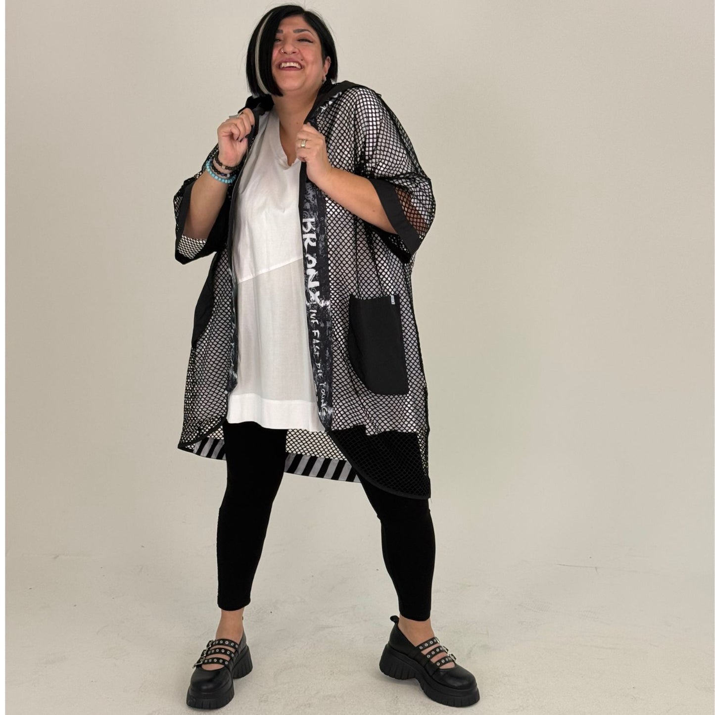 Sinne by Coom Netzcardigan Oversize Microtaft große Größen – Nickis XXL Fashion – Ansicht 5