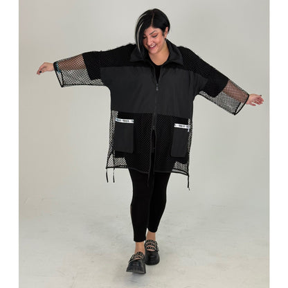 Sinne by Coom Netzjacke Schwarz & Weiß Oversize mit Microtaft Details