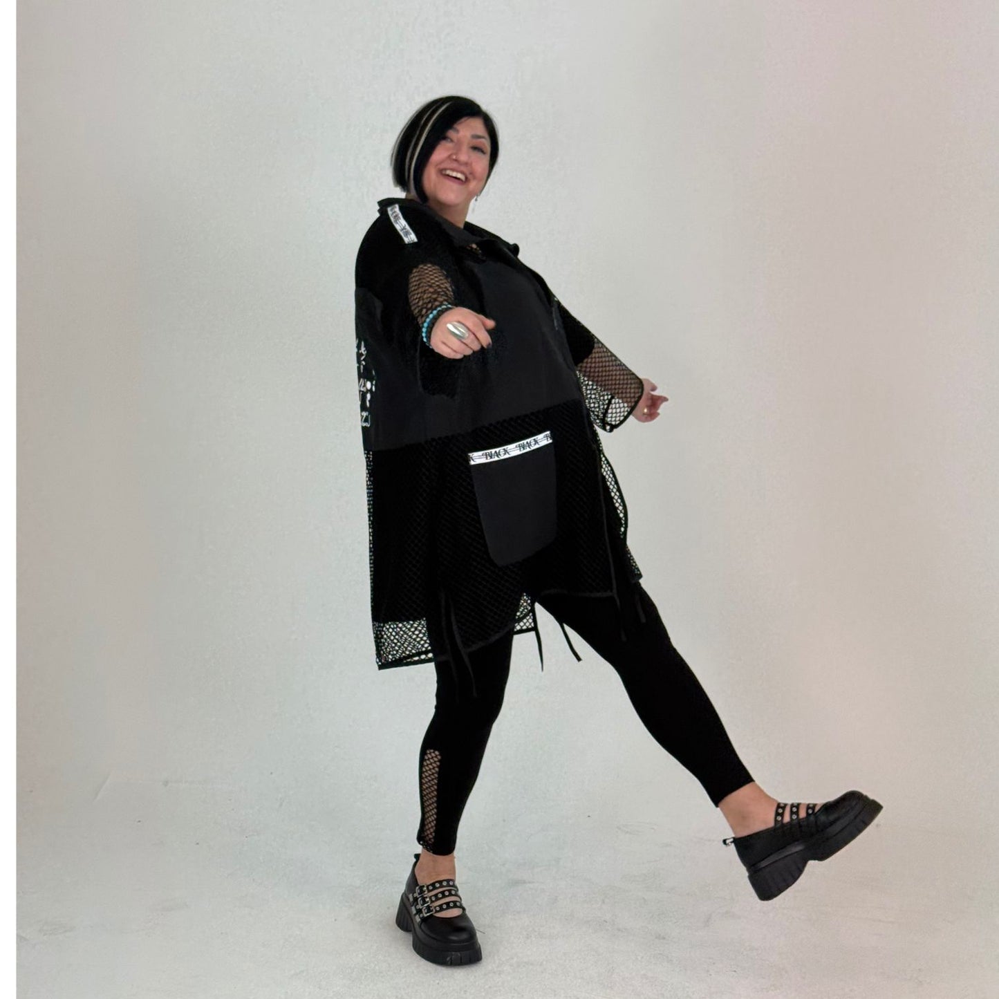 Sinne by Coom Netzjacke Schwarz & Weiß Oversize mit Microtaft Details