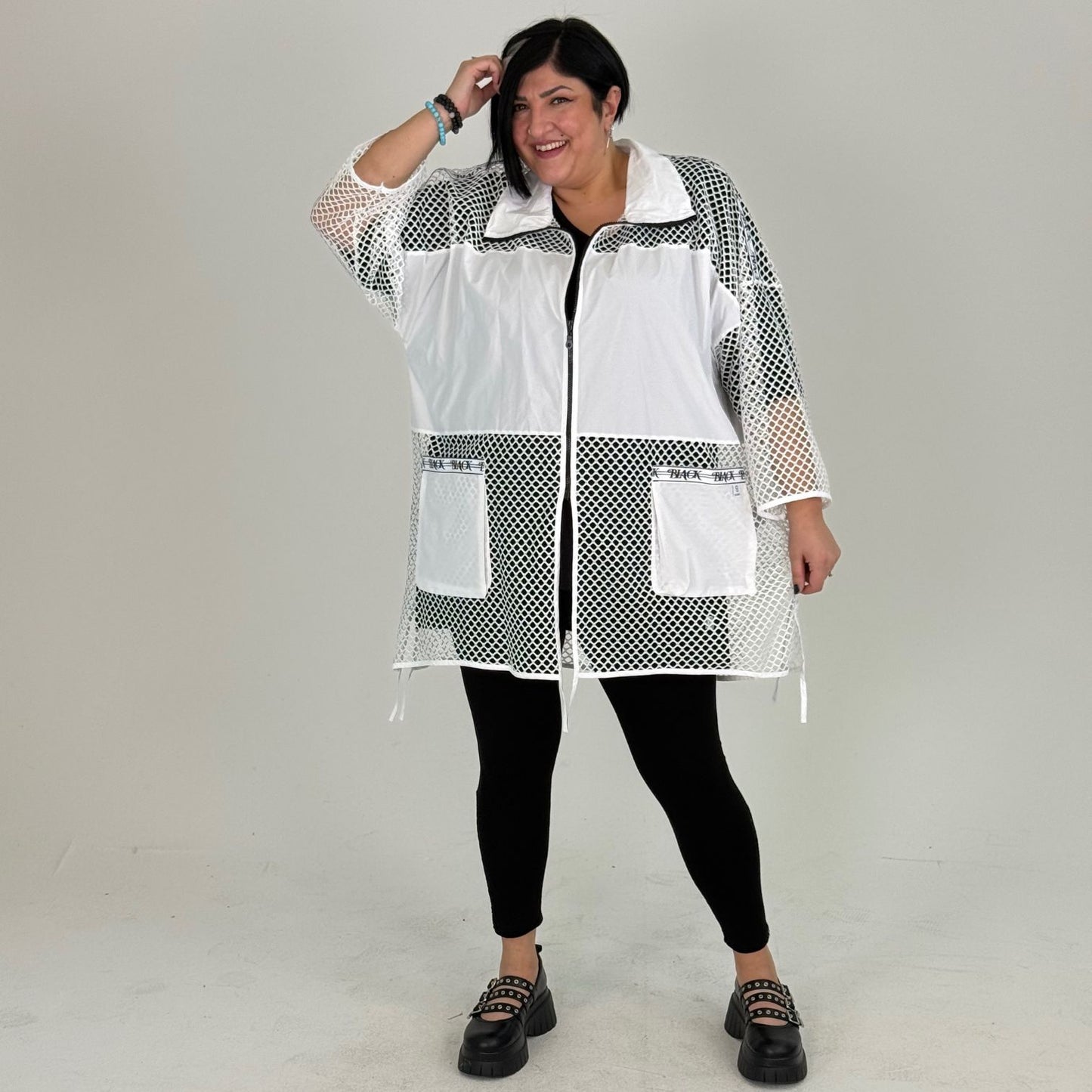 Sinne by Coom Netzjacke Schwarz & Weiß Oversize mit Microtaft Details