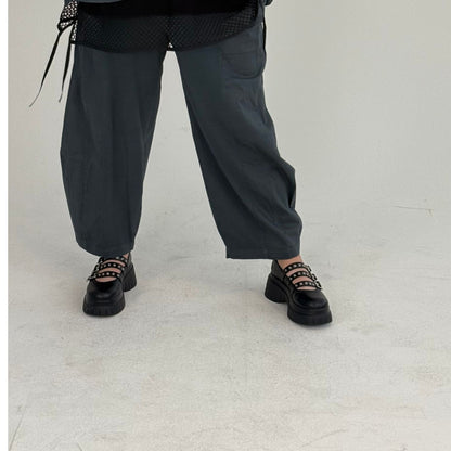 Sinne Oversize Hose mit Rundumgummizug & Stoffeinsätzen Kiwi / Anthrazit