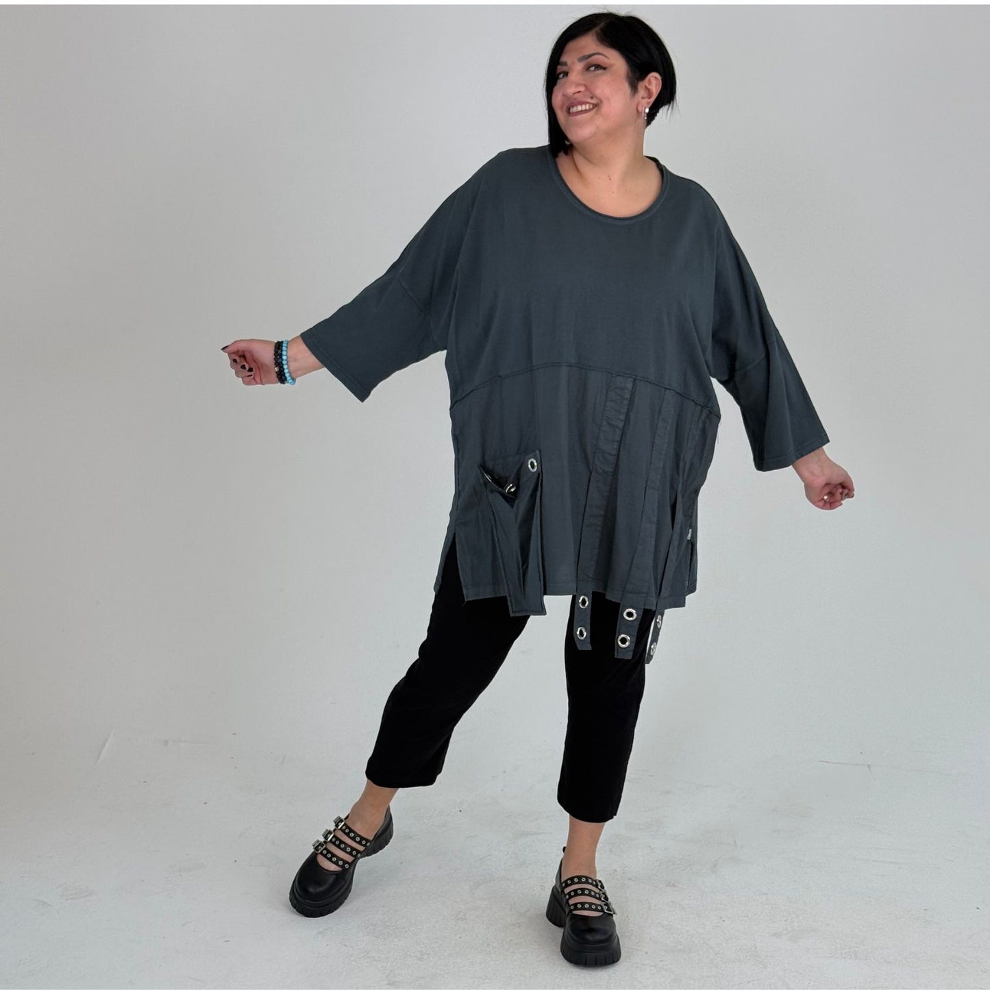 Sinne Oversize Tunika mit Bändern & Ösen Kiwi Anthrazit Pink Weiß