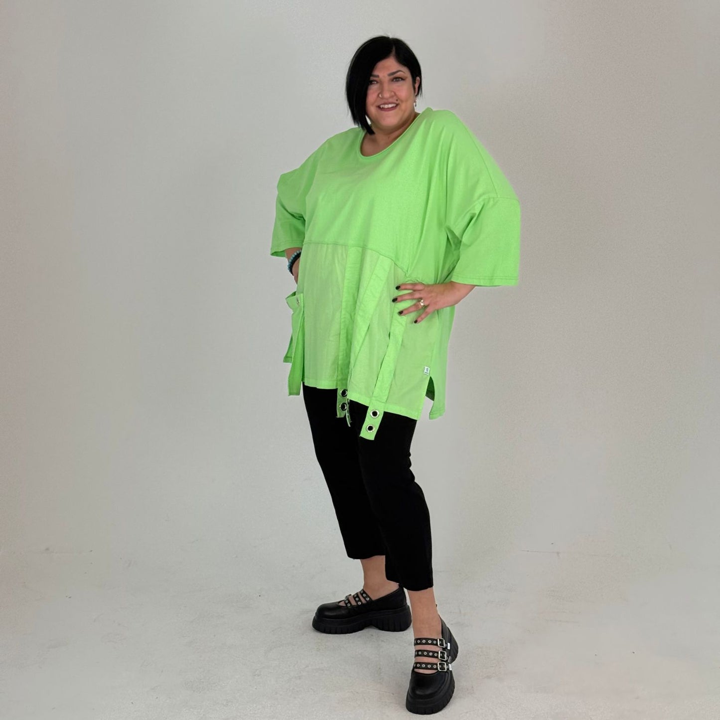 Sinne Oversize Tunika mit Bändern & Ösen Kiwi Anthrazit Pink Weiß