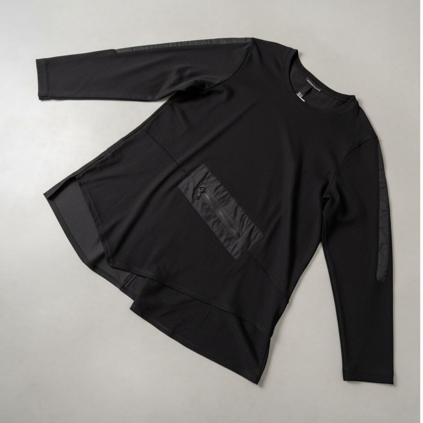 Sinne by Coom Shirt A-Form asymmetrisch Microtaft Details