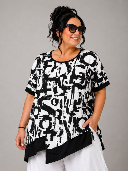 Sinne by Coom Shirt Schwarz-Weiß Buchstaben-Print – Plus Size Damen-Shirt Gr. 48–56