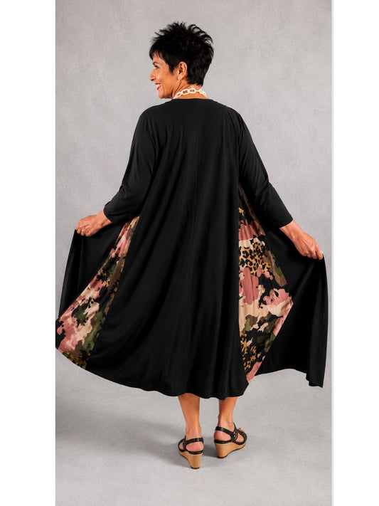 Sophia Curvy Long-Cardigan Schwarz Camo-Leopard-Einsatz – Gr. 1–3 (EU 40–62)