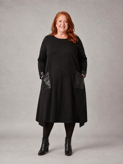 Sophia Curvy Kleid A-Linie mit Kunstleder-Einsätzen – Schwarz Gr. L–5XL (44–60)
