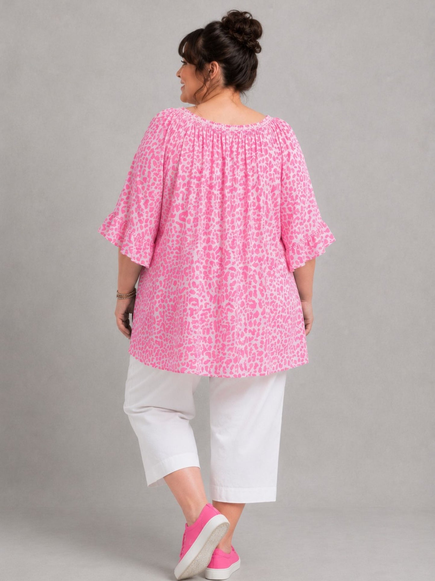 Blusenshirt Carmen-Ausschnitt Animal-Print große Größen – Pink, Orange, Grün, Gelb, Beige, Schwarz, Gr. 48–56
