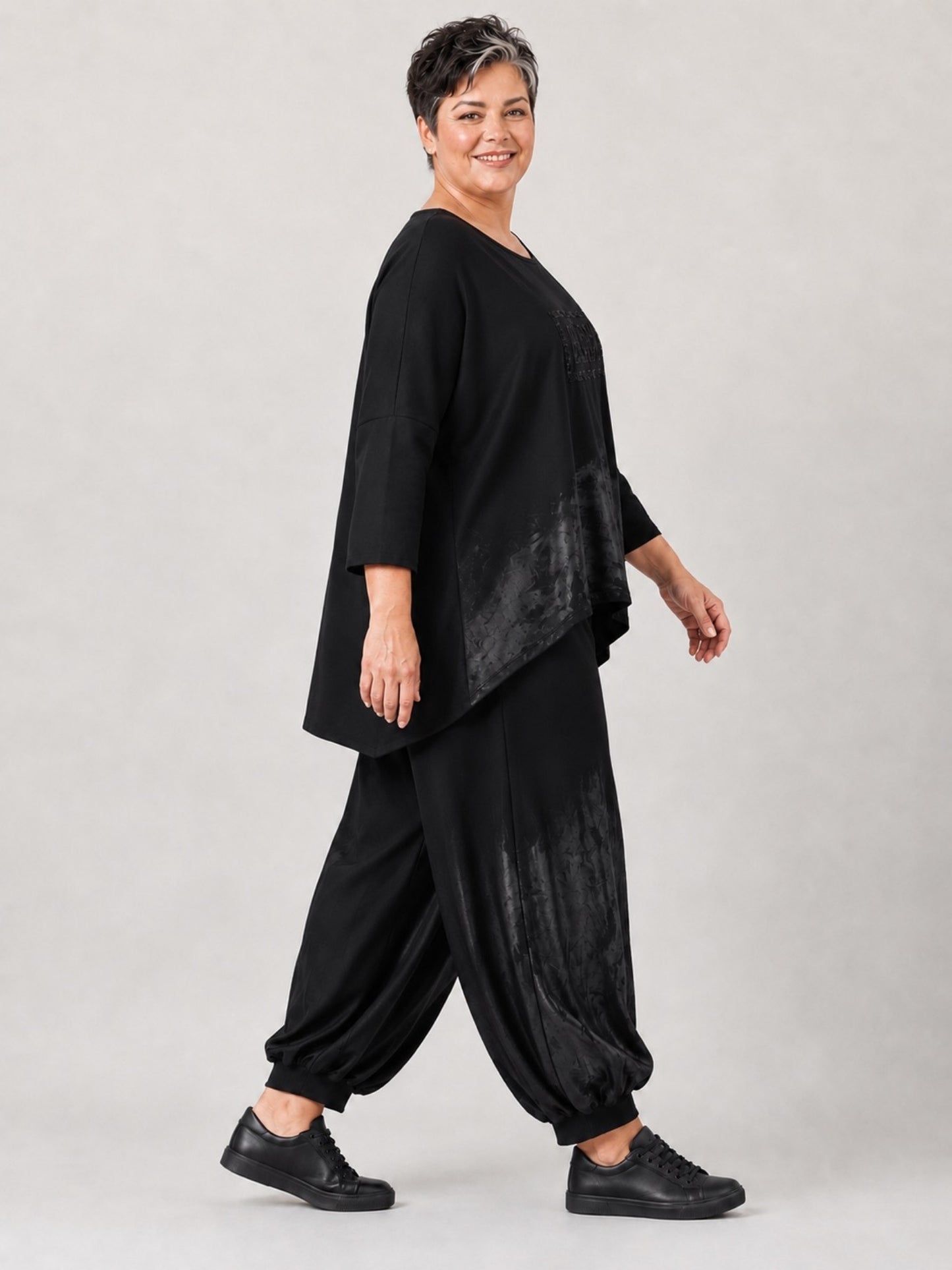 Vincenzo Allocca Ballonhose Baumwolljersey handbemalt – Schwarz, Einheitsgröße 44–58