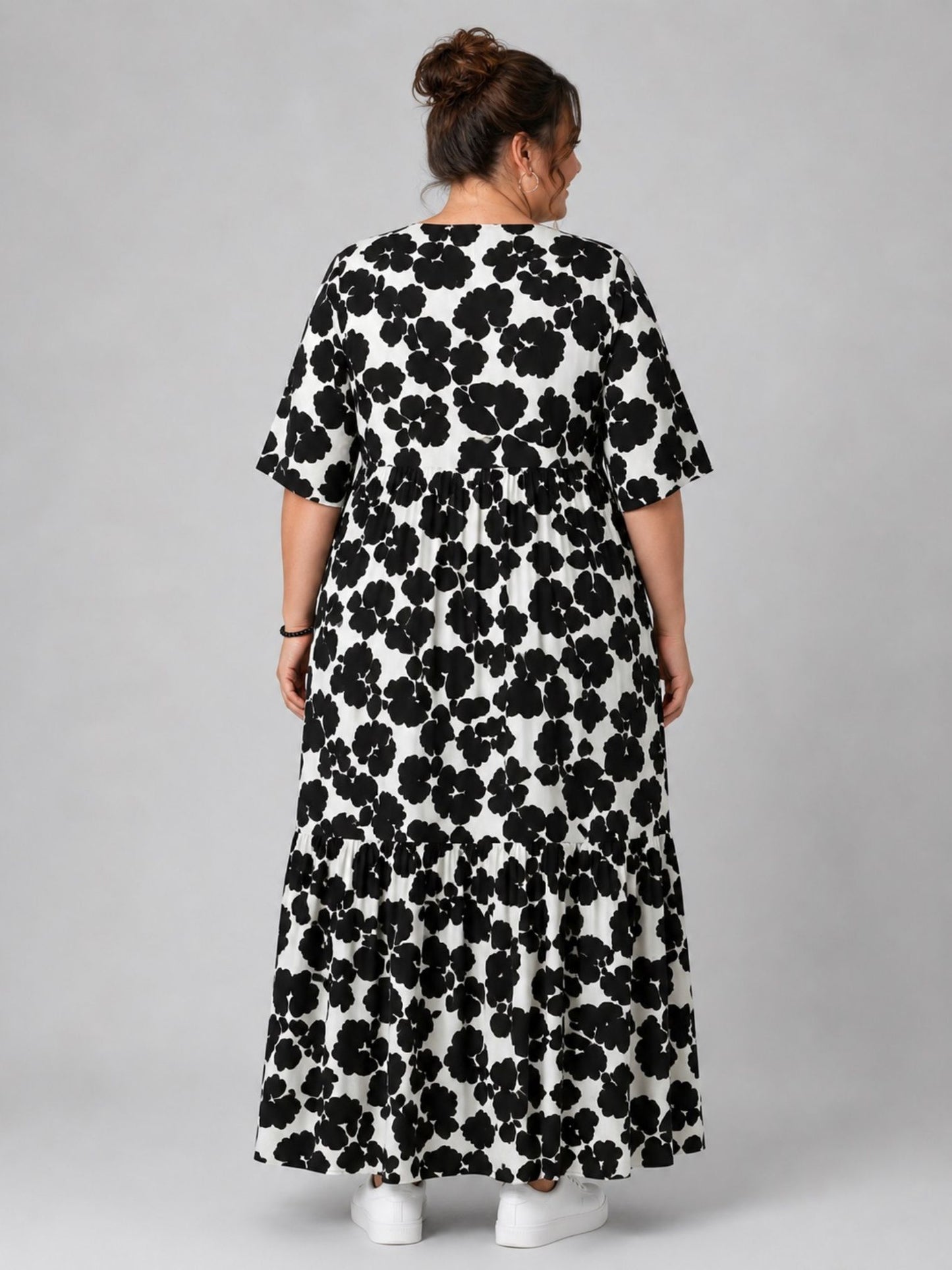 Vincenzo Allocca Maxikleid Viskose Halbarm – Schwarz/Weiß Blüten-Print Gr. 44–62