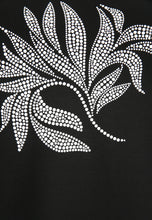 Lade das Bild in den Galerie-Viewer, Doris Streich T-Shirt mit Blätter-Motiv aus Metallplättchen asymmetrischem Saum und kurzem Arm Gr 48 50 54
