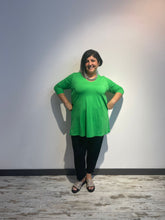 Lade das Bild in den Galerie-Viewer, Moccoco Basic Shirt schwarz grün ecru pink lila plus Size große Größen Gr. 1/2/3
